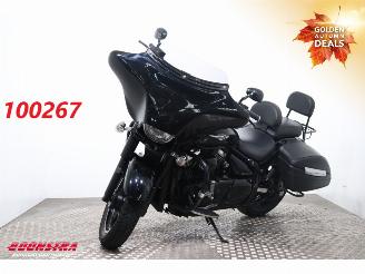 Schade motor Suzuki  C 1500 BT Intruder ABS Apple/Android Radio 32.752 km! 2014/6