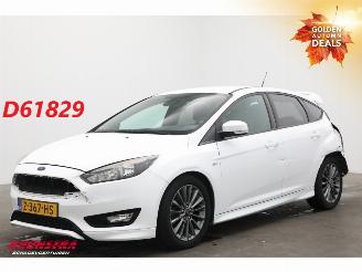 uszkodzony samochody osobowe Ford Focus 1.0 ST-Line Navi Airco Cruise PDC 112.831 km! 2016/12