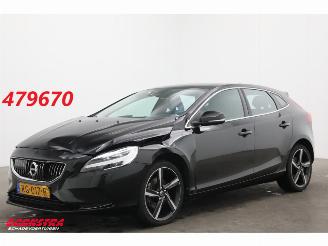 Schadeauto Volvo V-40 2.0 T3 Nordic+ Pano LED Memory Leder Camera SHZ 2017/11