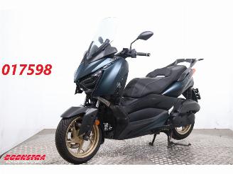 Vaurioauto  motor cycles Yamaha  X-Max 125 LED 11.276 km! 2023/1