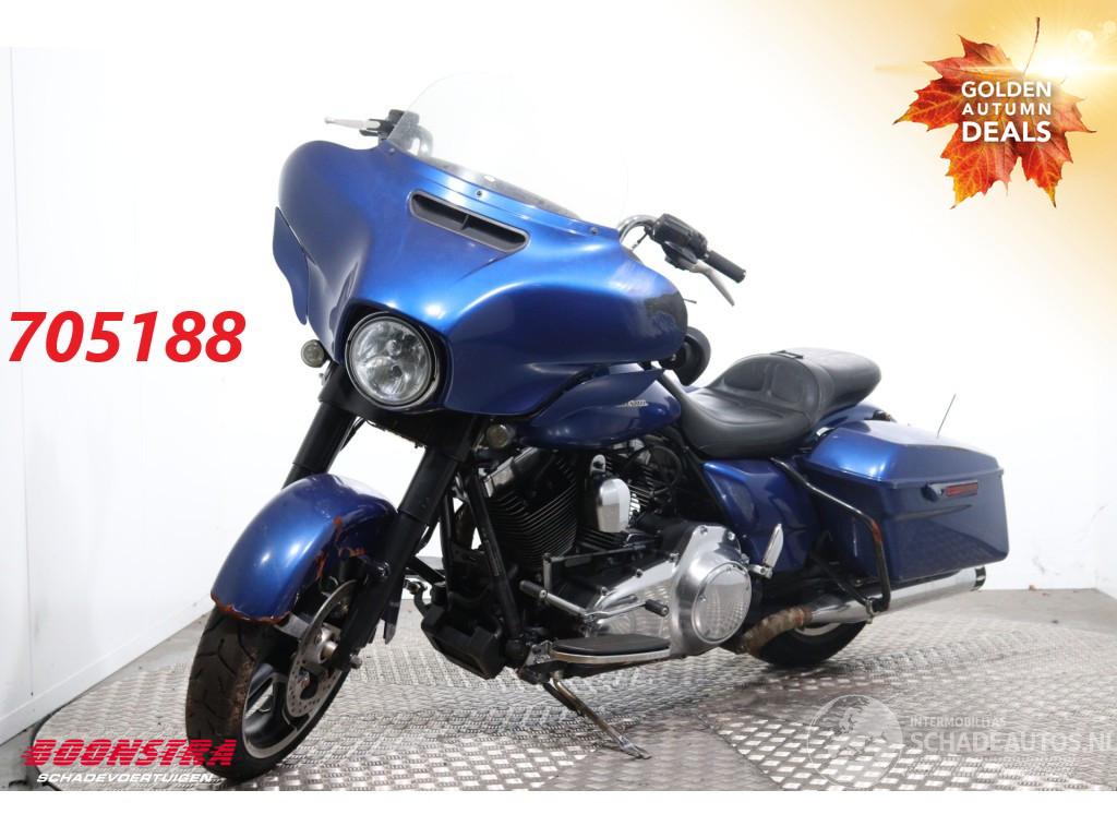 Harley-Davidson  FLHX Street Glide Cruise Rockford Fosgate Heizgriffe