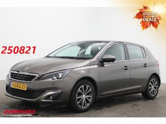 Damaged car Peugeot 308 1.6 THP Première Pano Navi Xenon Clima Cruise 2014/1
