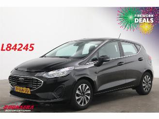 Schadeauto Ford Fiesta 1.0 EcoBoost Hybrid Titanium Navi Clima Cruise PDC 2022/4