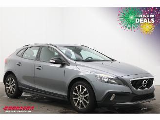 Volvo V-40 Cross Country 2.0 D2 Aut. Kinetic Navi Airco Cruise picture 2