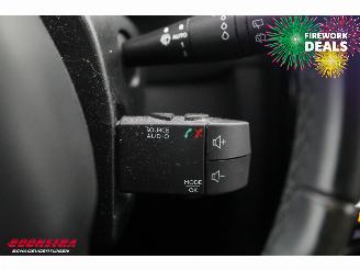 Renault Clio 0.9 TCe Dynamique Navi Clima Cruise picture 18