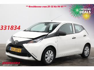 Auto incidentate Toyota Aygo 1.0 VVT-i x-fun Airco Bluetooth Cruise 80.608 km! 2018/2
