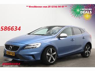 Vaurioauto  passenger cars Volvo V-40 1.5 T3 Aut. R-Design LED H/K Leder Navi Clima Cruise Camera SHZ PDC AHK 2019/11