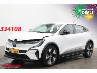 Schadeauto Renault Mégane E-TECH E-Tech EV60 Optimum Charge Equilibre LED ACC Navi Clima Camera 2023/7