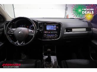 Mitsubishi Outlander 2.2 DI-D Intense Clima Cruise Camera Bluetooth AHK 184.136 km! picture 9