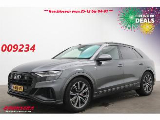 Damaged car Audi Q8 55 TFSI Quattro S-Line Pano LED ACC HUD Memory 360° Lucht 2019/10