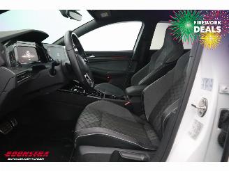 Volkswagen Golf 1.5 eTSI DSG R-Line Virtual ACC Navi Camera LRHZ picture 17