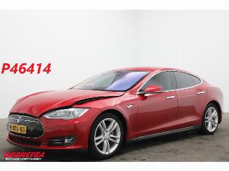 krockskadad bil auto Tesla Model S 85 Base Leder Cruise Camera SHZ 2014/9