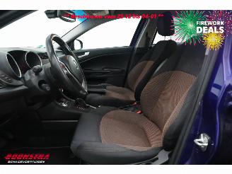 Alfa Romeo Giulietta 1.4 T 170 PK Aut. Distinctive Lusso Navi Clima Cruise PDC AHK picture 13