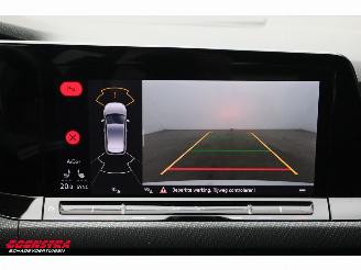 Volkswagen Golf 1.5 eTSI DSG R-Line Pano Matrix ACC LRHZ Camera SHZ picture 25