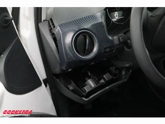 Volkswagen Up! 1.0 5-DRS Airco Bluetooth 44.922 km! picture 14