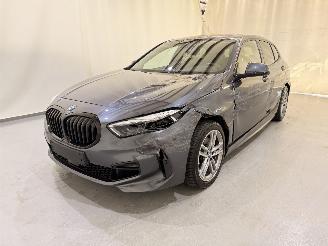 BMW 1-serie 118i M Sport Edition Pano picture 25