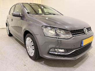 Schadeauto Volkswagen Polo V HB 1.0 Comfortline Airco 2014/8