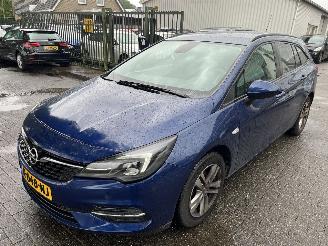 damaged Opel Astra Sports Tourer 1.5 CDTI Business Edition