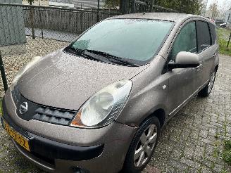 damaged Nissan Note 1.6 First Note