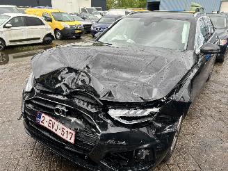 damaged Audi A4 Avant 2.0 TDI S Tronic Atraction   ( 4603 Km )