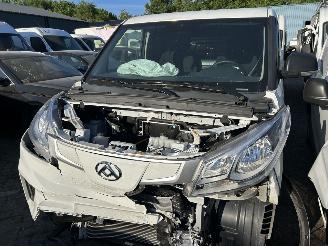 dañado vehículos comerciales Maxus eDeliver3 L2H1  50 kWh  Automaat   ( 5776 Km ) 2024/12
