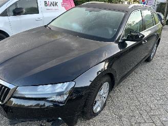 Schadeauto Skoda Superb 1.5 TSI  Automaat Stationcar Business Edition 2024/6