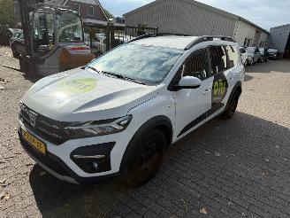 uszkodzony samochody osobowe Dacia Jogger 1.0 Tce Comfort  7 Persoons ( lpg G3 ) 2022/6