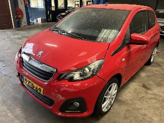 Schadeauto Peugeot 108 1.0 2014/12