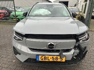 Volvo EX40 Single M Essential  70 kWh   ( is verrijdbaar ) picture 2