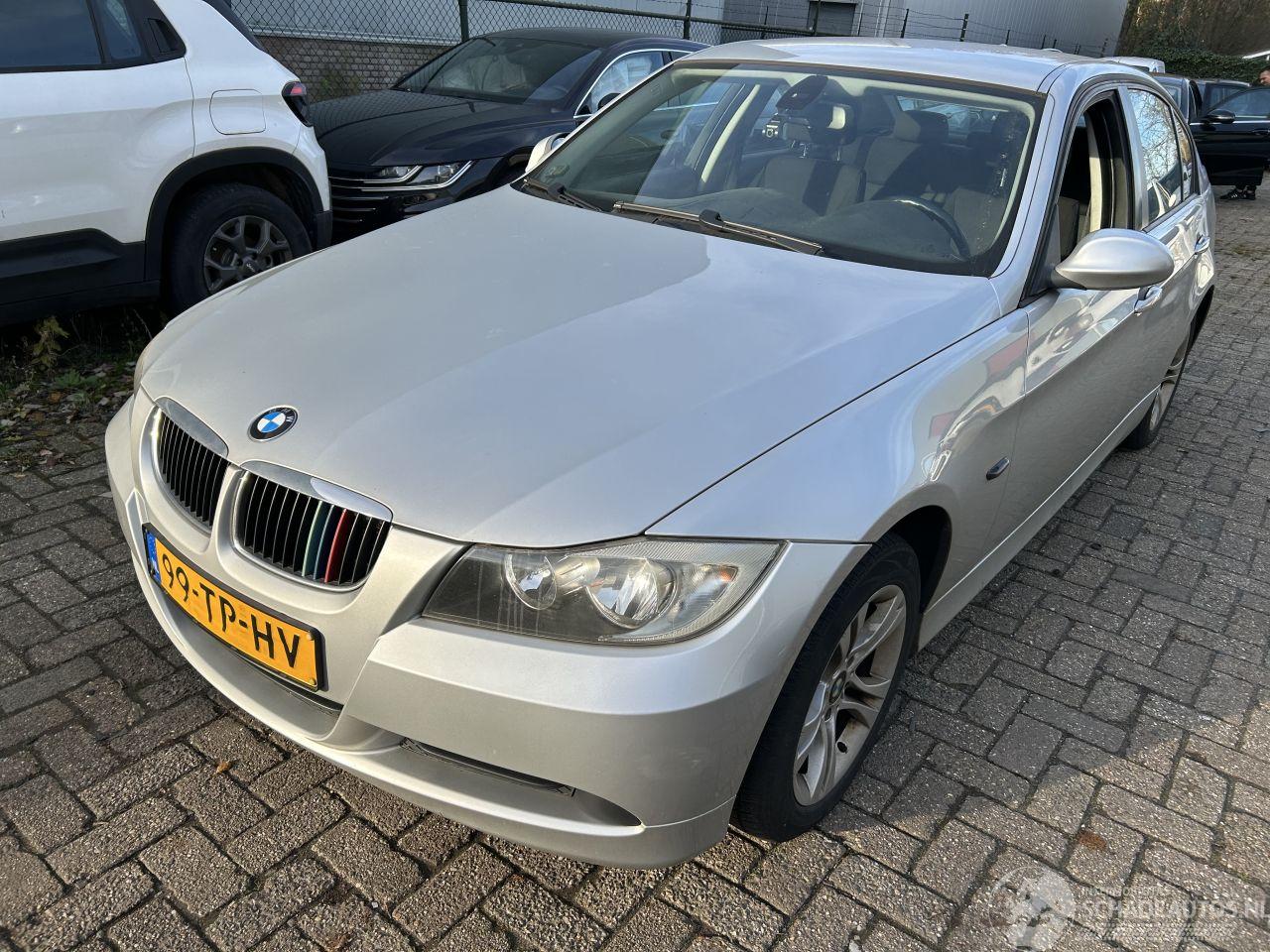 BMW 3-serie 318i  Sedan