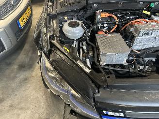 Volkswagen Golf Electric Automaat picture 11