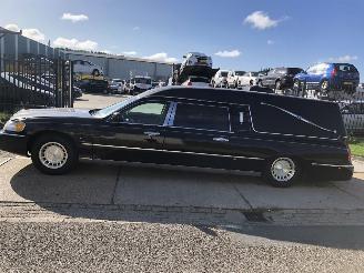 Lincoln Town Car 4.6i V8 164kW 2001/7