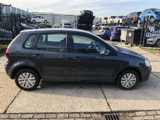  Volkswagen Polo 14i 16v 5 drs AIRCO 2005/11