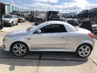  Opel Tigra 14i 16v 88000 km 2009/6
