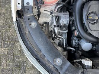 Volkswagen Tiguan Weinig km !! picture 30