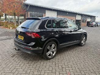 Volkswagen Tiguan 2.0 TDI Highline / Automaat picture 3