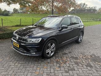 krockskadad bil auto Volkswagen Tiguan 2.0 TDI Highline / Automaat 2018/7