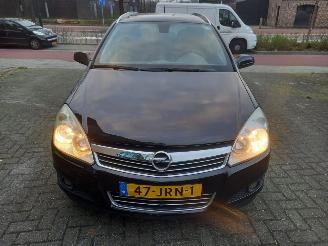 schade Opel Astra 1.7CDTI ECOFLEX COSMO
