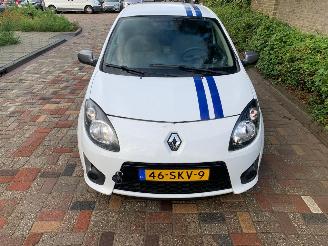 Damaged car Renault Twingo  2011/10