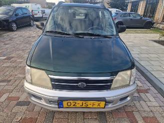 Damaged car Daihatsu Gran Move AUTOMAAT EN AIRCO 2002/8