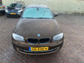 Vaurioauto  passenger cars BMW 1-serie 123D HIHG EXECUTIVE 2010/9