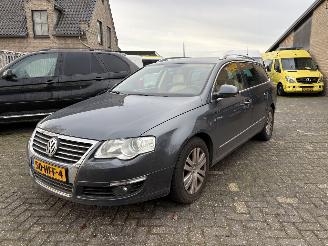 Vaurioauto  passenger cars Volkswagen Passat 2.0 TDI HIGHLINE UITVOERING VARIANT 2008/11