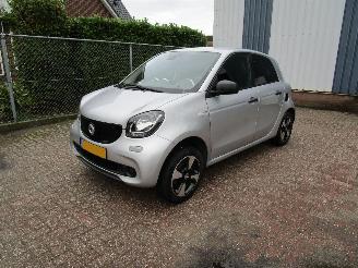 Schadeauto Smart Forfour 1.0 Automaat Clima 2018/6