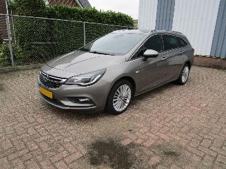 Schadeauto Opel Astra 1.6 CDTI Navi Camera Clima 6-Bak 2016/5