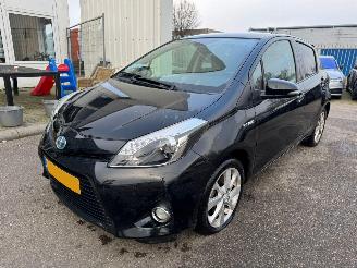 Schadeauto Toyota Yaris 1.5 Full Hybrid Dynamic AUTOMAAT 2012/9