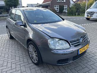 Coche accidentado Volkswagen Golf 1.6 FSI 2005/5
