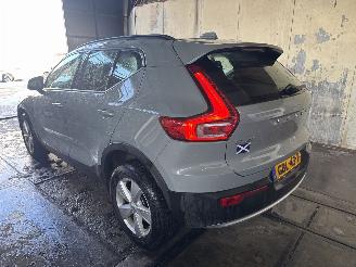 krockskadad bil auto Volvo XC40 2.0 b3 Essential, 2024/6