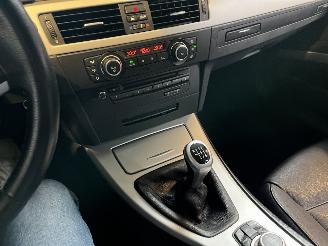 BMW 3-serie 320i Luxury Line NL NAP! picture 24