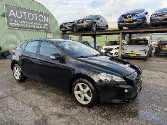 škoda osobní automobily Volvo V-40 2.0 D3 110KW Clima Navi 5-Deurs 2012/10