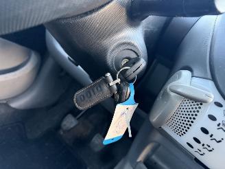 Toyota Aygo 1.0-12V 50KW Airco 5-Drs Now NAP picture 10